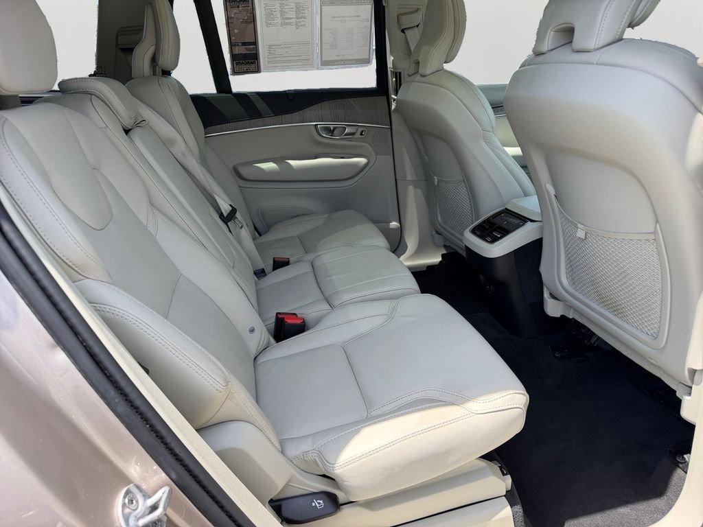 Certified 2024 Volvo XC90 B6 Ultimate AWD/4WD image 9
