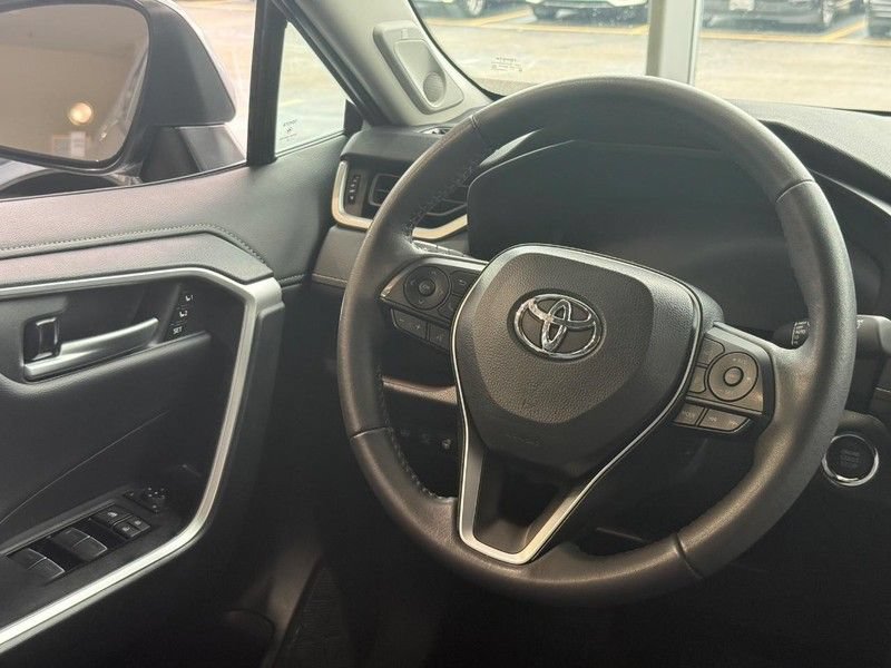 Used 2025 Toyota RAV4 Limited w/ Advanced Technology Package AWD/4WD image 13