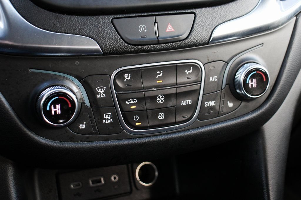 Used 2022 Chevrolet Equinox LT w/ Driver Convenience Package FWD image 30