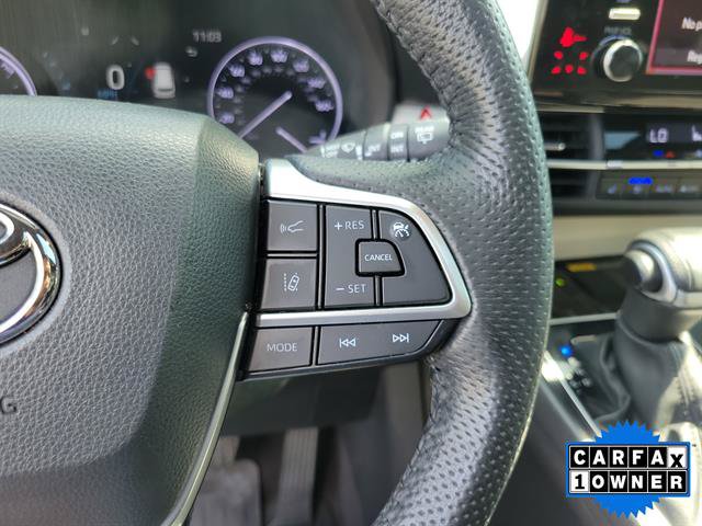 Used 2023 Toyota Sienna Limited FWD image 42