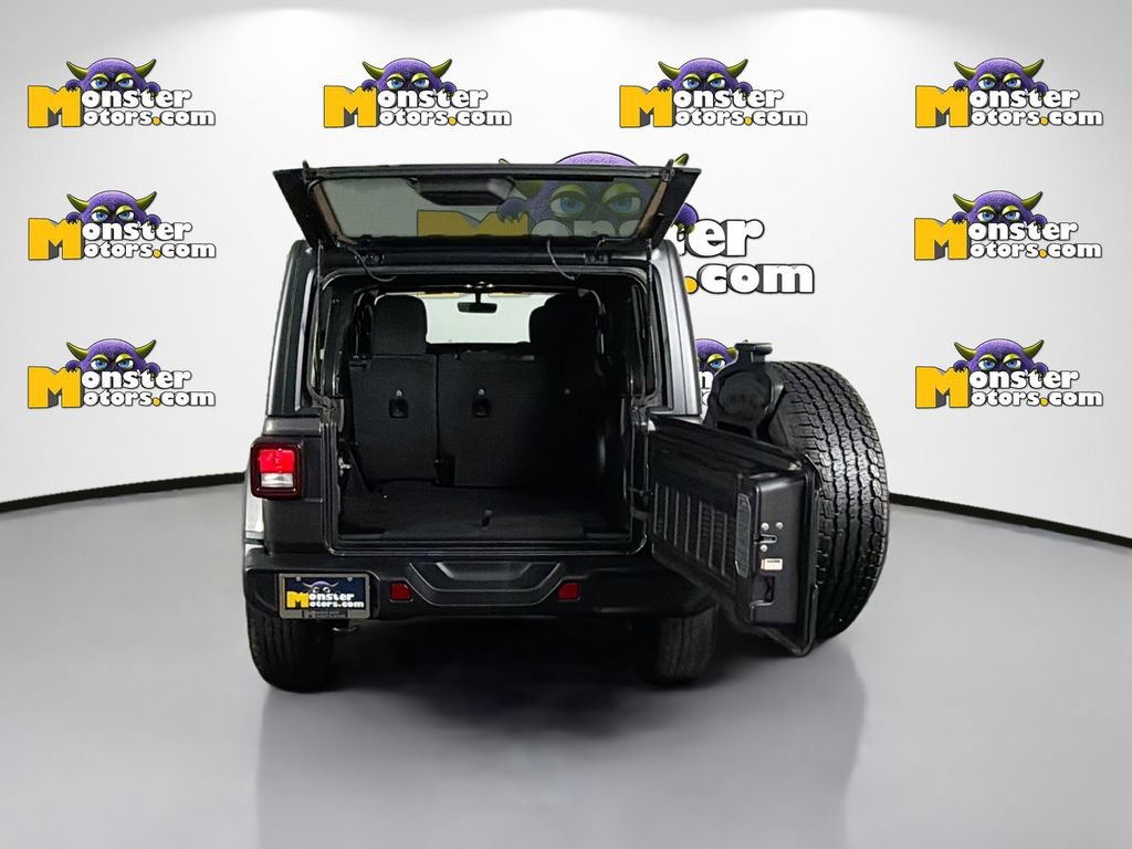 Used 2023 Jeep Wrangler Sahara w/ Cold Weather Group image 26