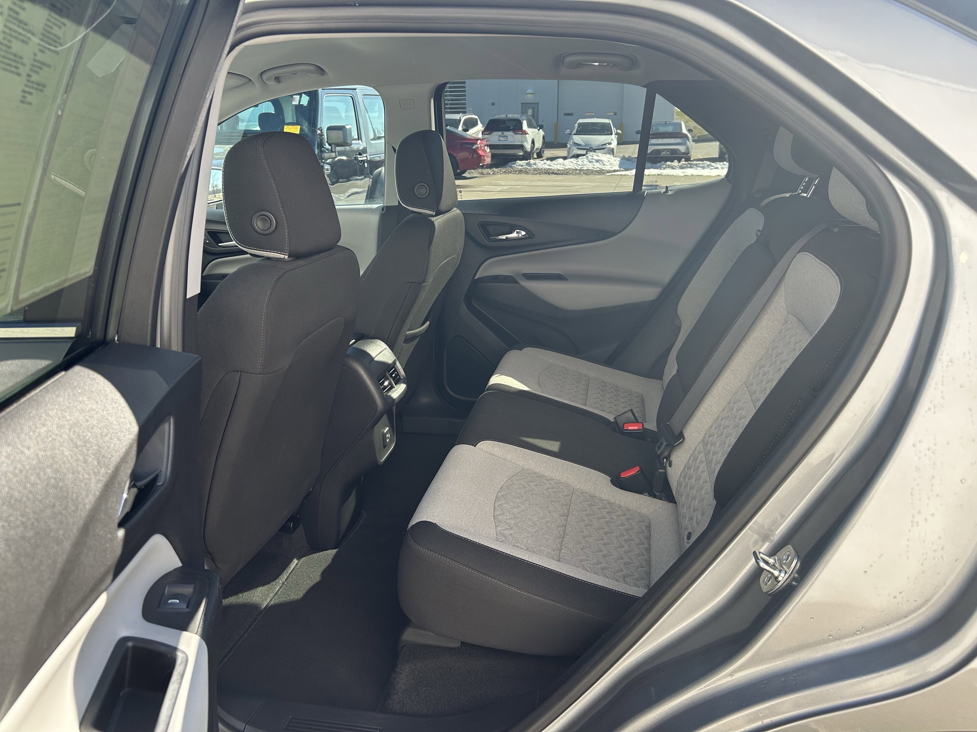 Used 2024 Chevrolet Equinox LT image 18