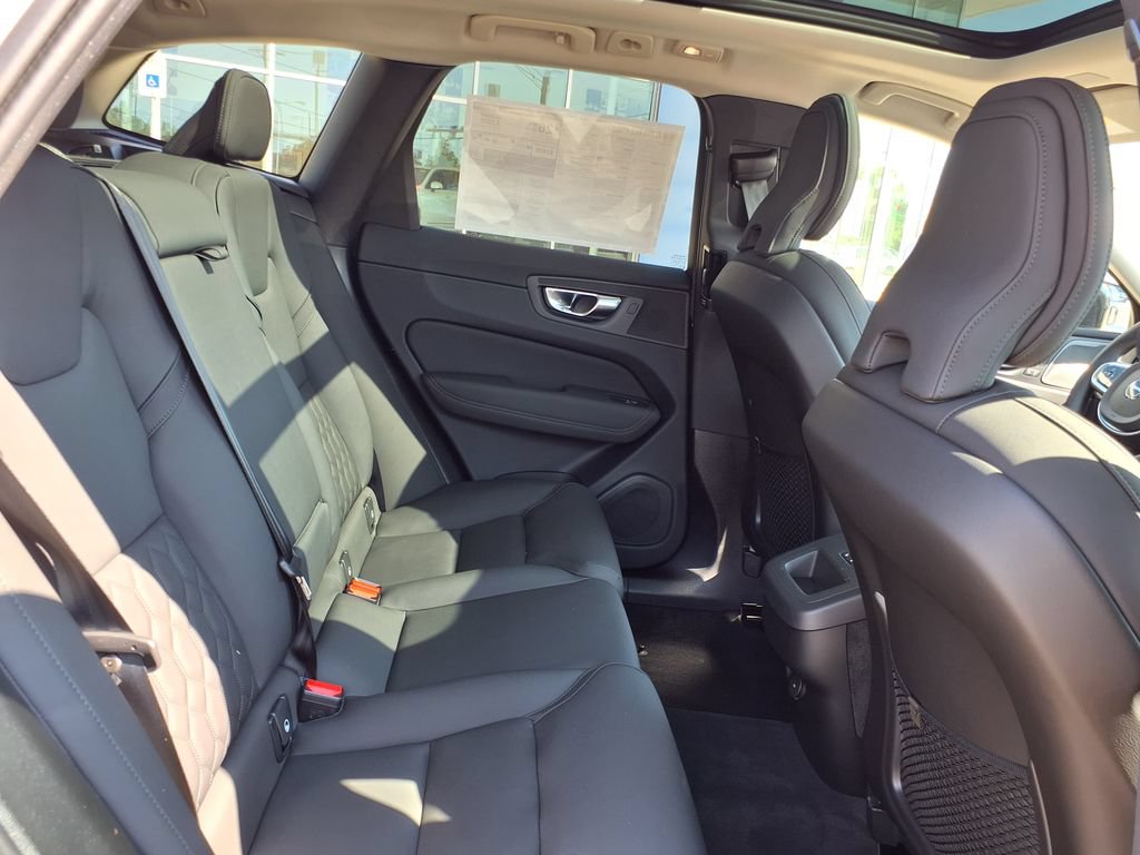New 2026 Volvo XC60 B5 Plus w/ Protection Package Premier AWD/4WD image 17