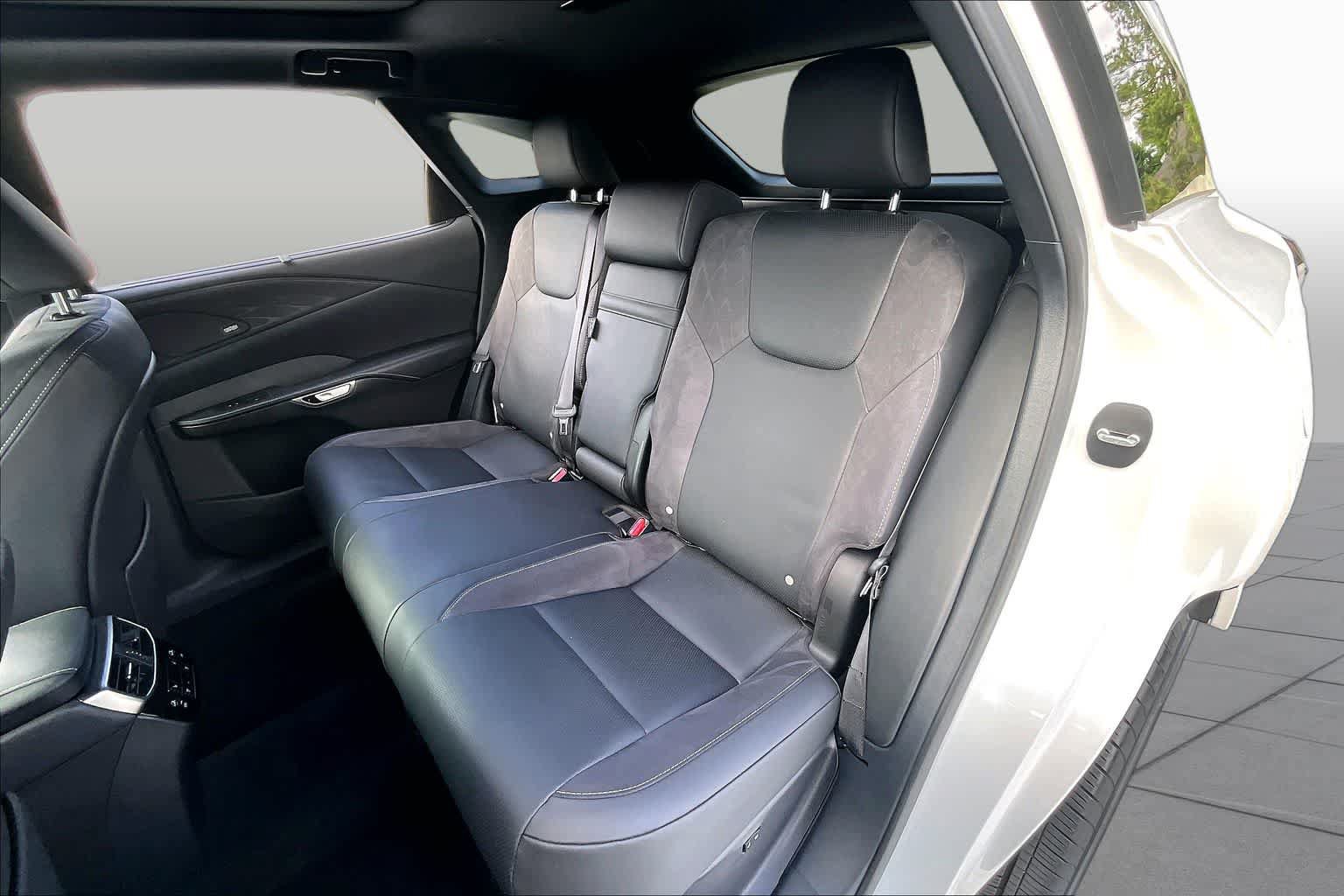 Used 2023 Lexus RX 350 FWD w/ Cold Area Package image 20