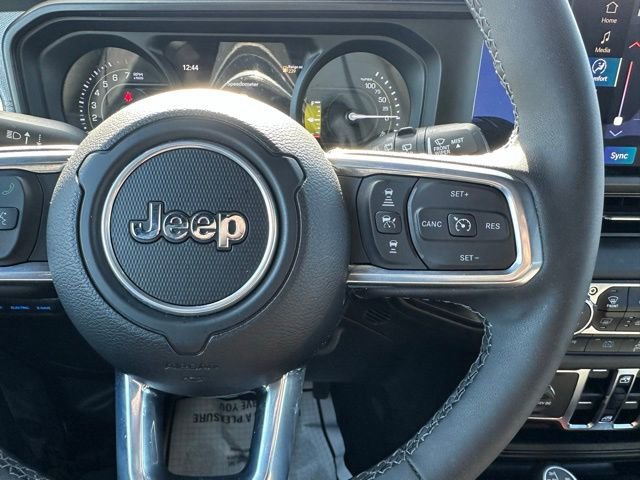 Used 2025 Jeep Wrangler Unlimited Sahara w/ Safety Group image 22