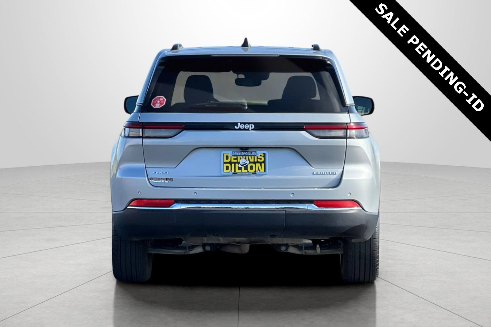 Used 2024 Jeep Grand Cherokee Limited image 6