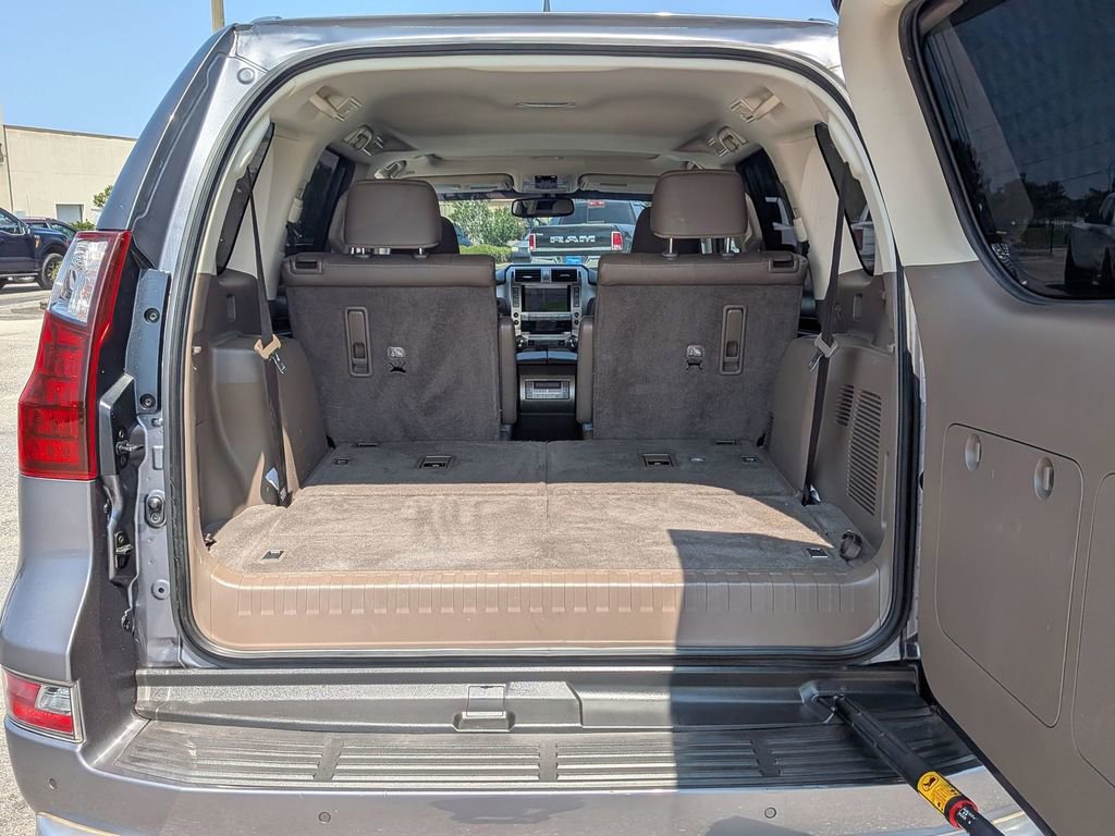 Used 2019 Lexus GX 460 Premium AWD/4WD image 30