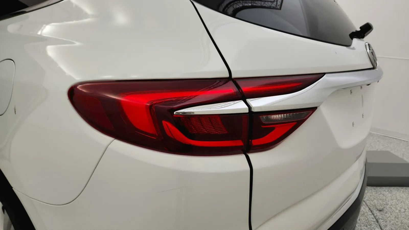 Used 2019 Buick Enclave Essence image 15