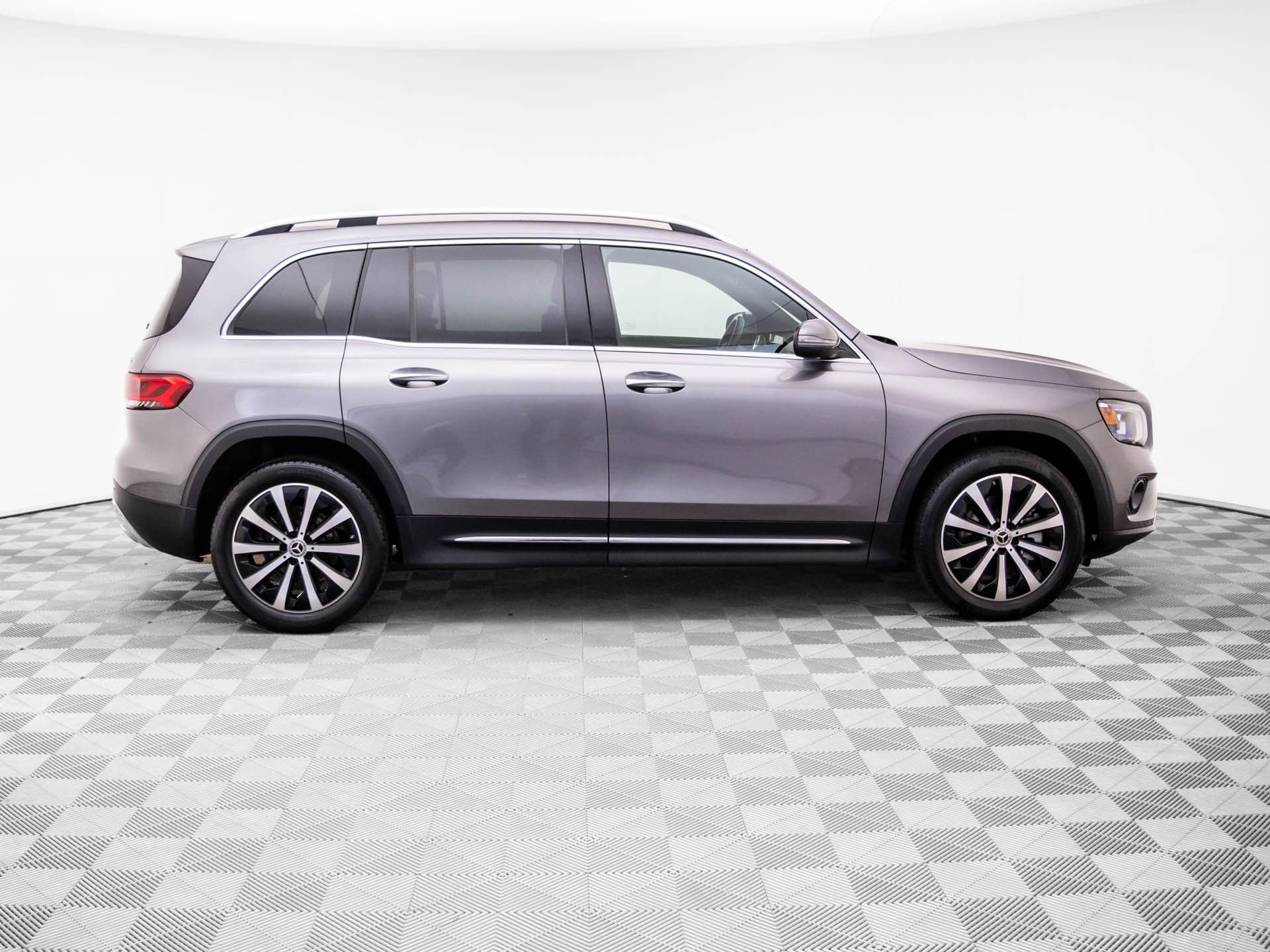 Certified 2022 Mercedes-Benz GLB 250 4MATIC image 6