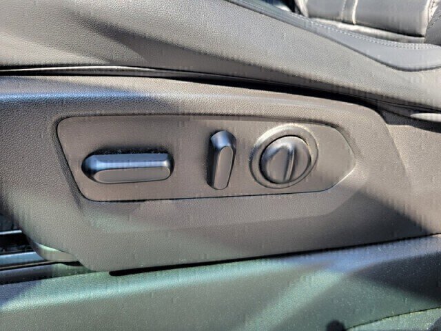 Used 2019 Chevrolet Silverado 1500 LT w/ All-Star Edition image 18