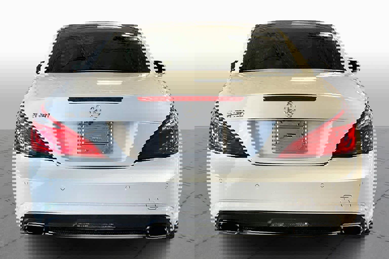 Used 2016 Mercedes-Benz SL 550 image 4