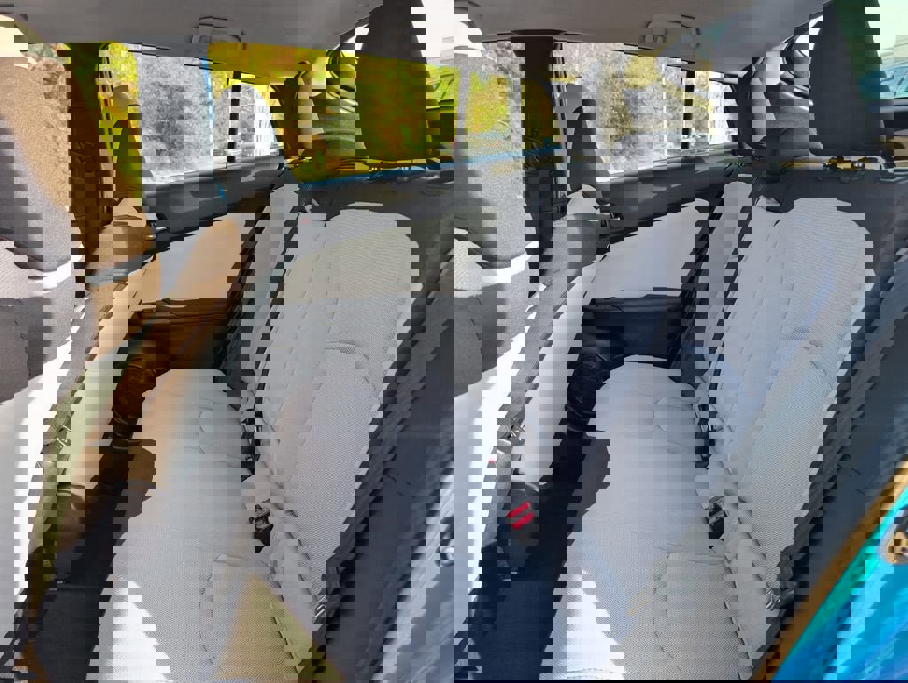 Used 2022 Toyota Prius L Eco image 31