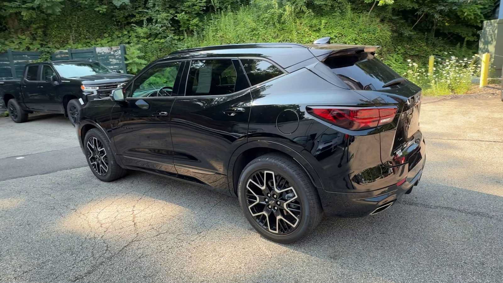 Certified 2025 Chevrolet Blazer RS w/ Driver Confidence II Package AWD/4WD image 6