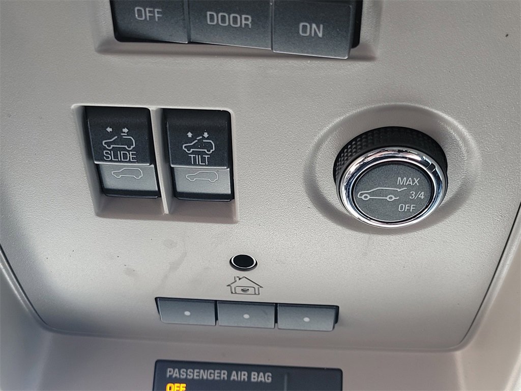 Used 2017 Chevrolet Suburban Premier image 34