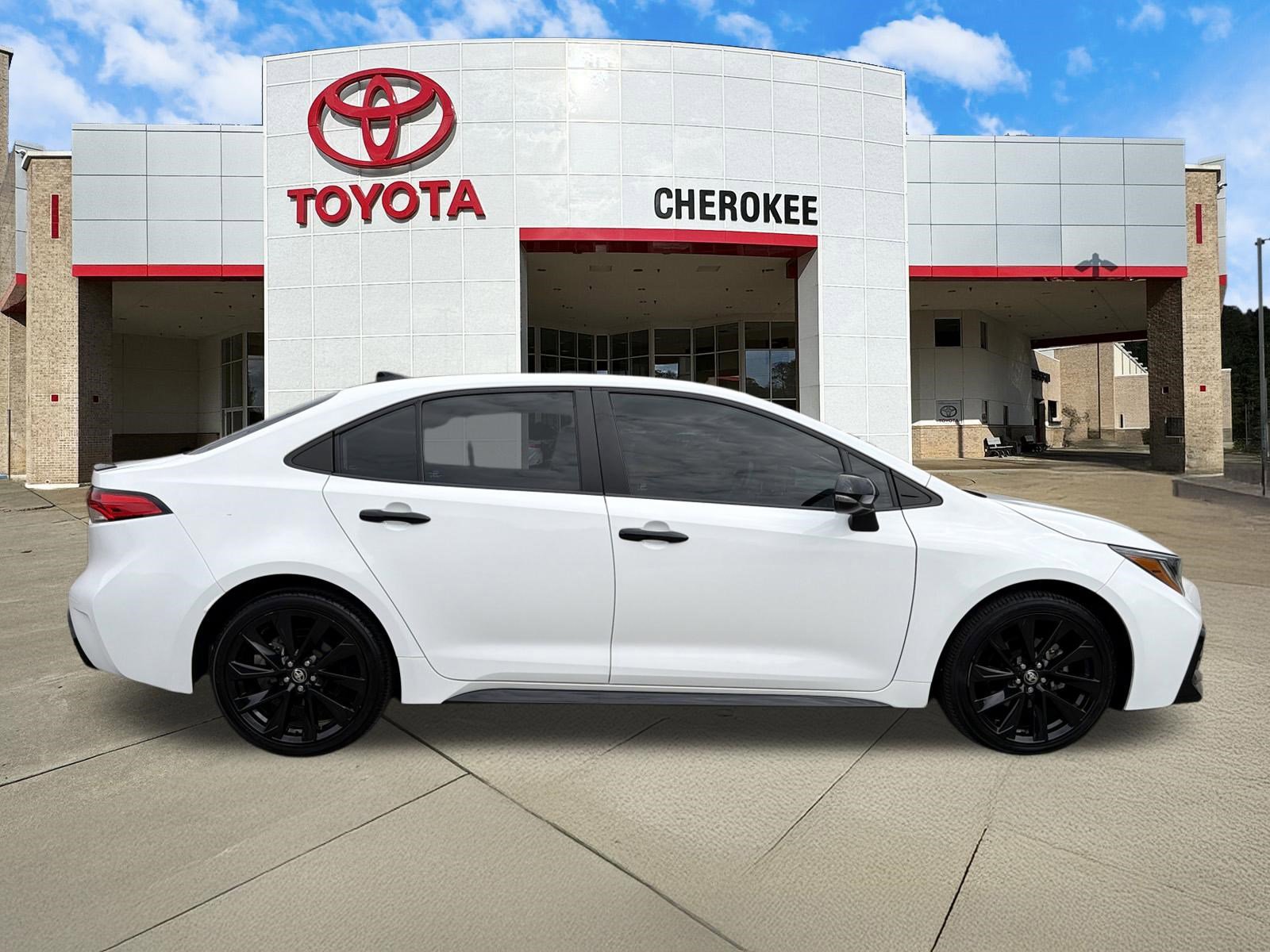 Used 2022 Toyota Corolla SE image 4
