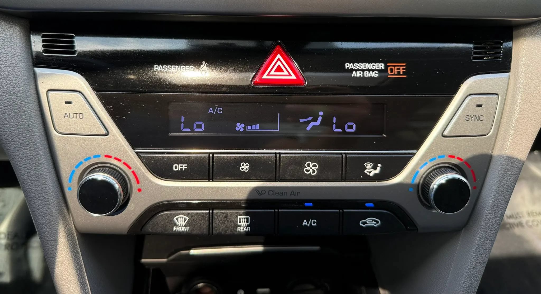 Used 2017 Hyundai Elantra Limited w/ Limited Ultimate Package 05 FWD image 19