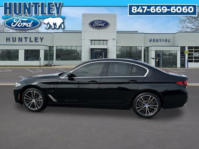 Used 2023 BMW 530e xDrive w/ Premium Package image 6