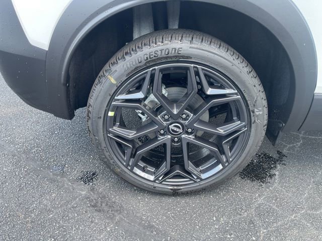 New 2025 Nissan Kicks SR image 34