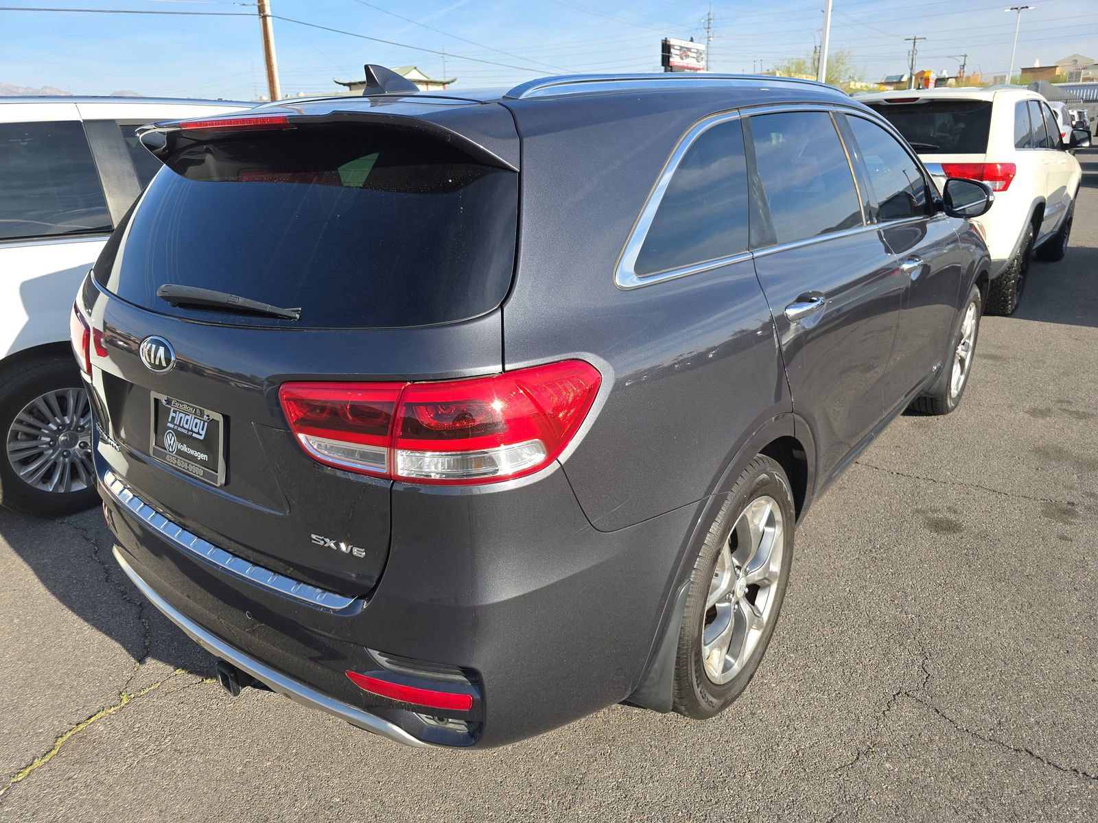 Used 2017 Kia Sorento SX image 8