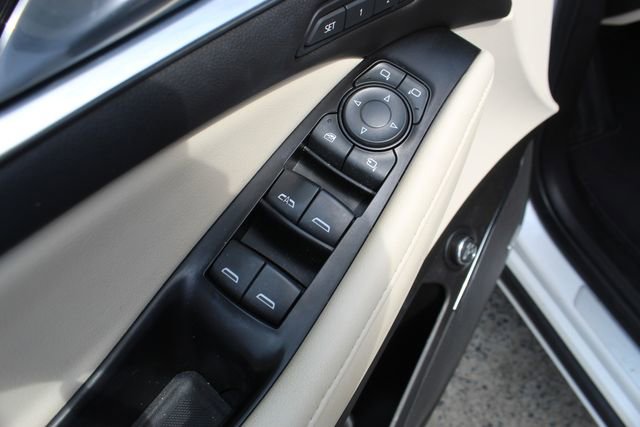 Used 2022 Buick Enclave Avenir w/ Avenir Technology Package image 9