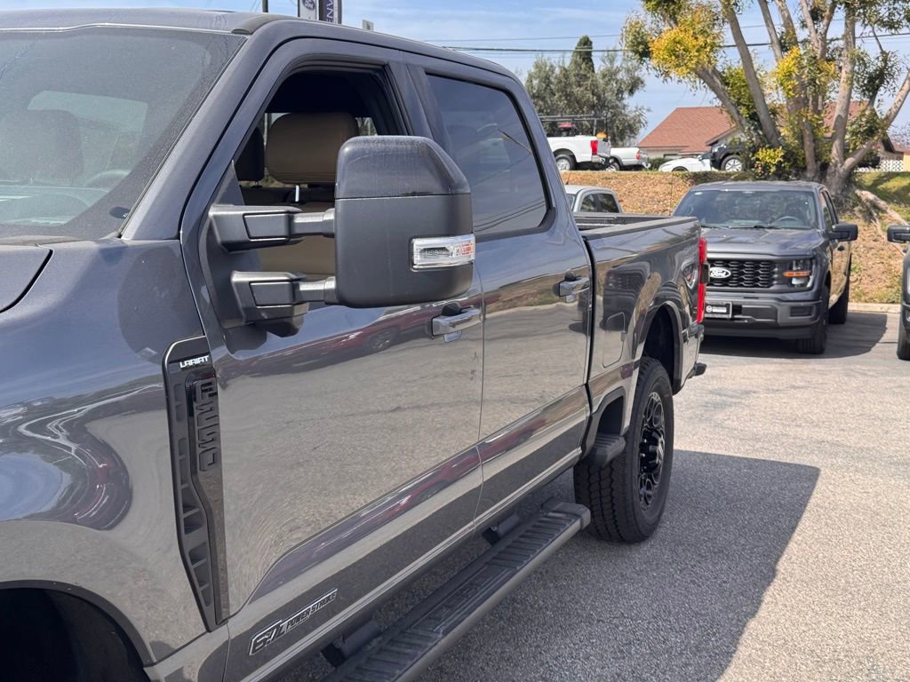 New 2026 Ford F250 Lariat w/ Black Appearance Package image 9