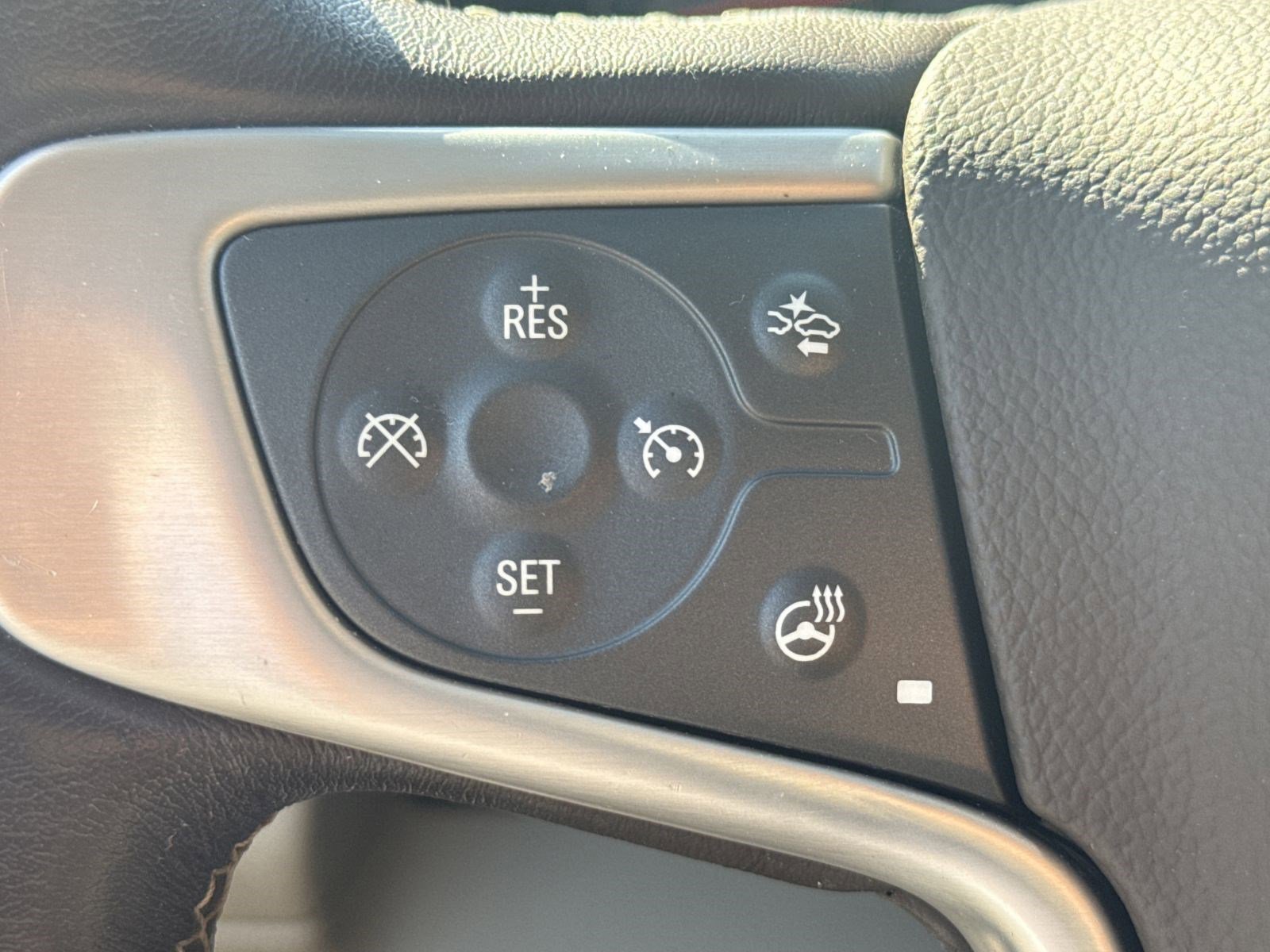 Used 2019 GMC Yukon SLT w/ Open Road Package image 10