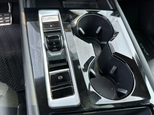 Used 2024 Volkswagen Atlas SEL Premium R-Line image 24