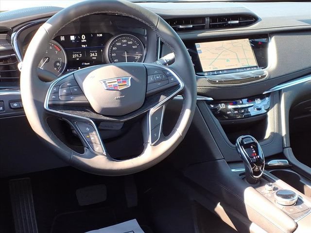 New 2026 Cadillac XT5 Premium Luxury AWD/4WD image 6