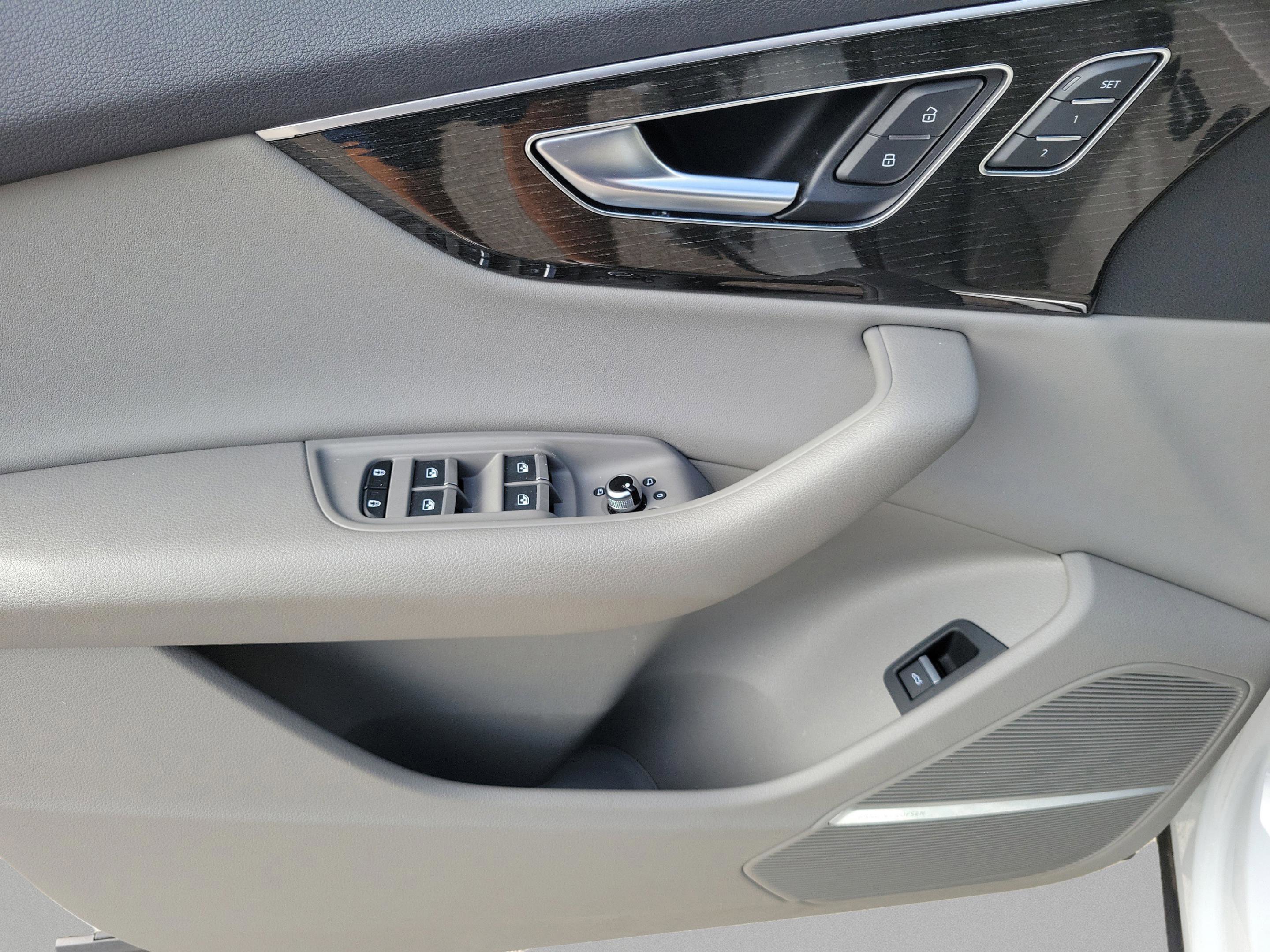 Used 2021 Audi Q7 3.0T Premium Plus w/ Premium Plus Package image 11