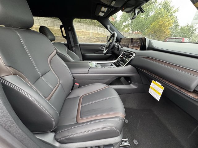 New 2026 Nissan Armada SL w/ Captain's Chari Seat Package AWD/4WD image 12