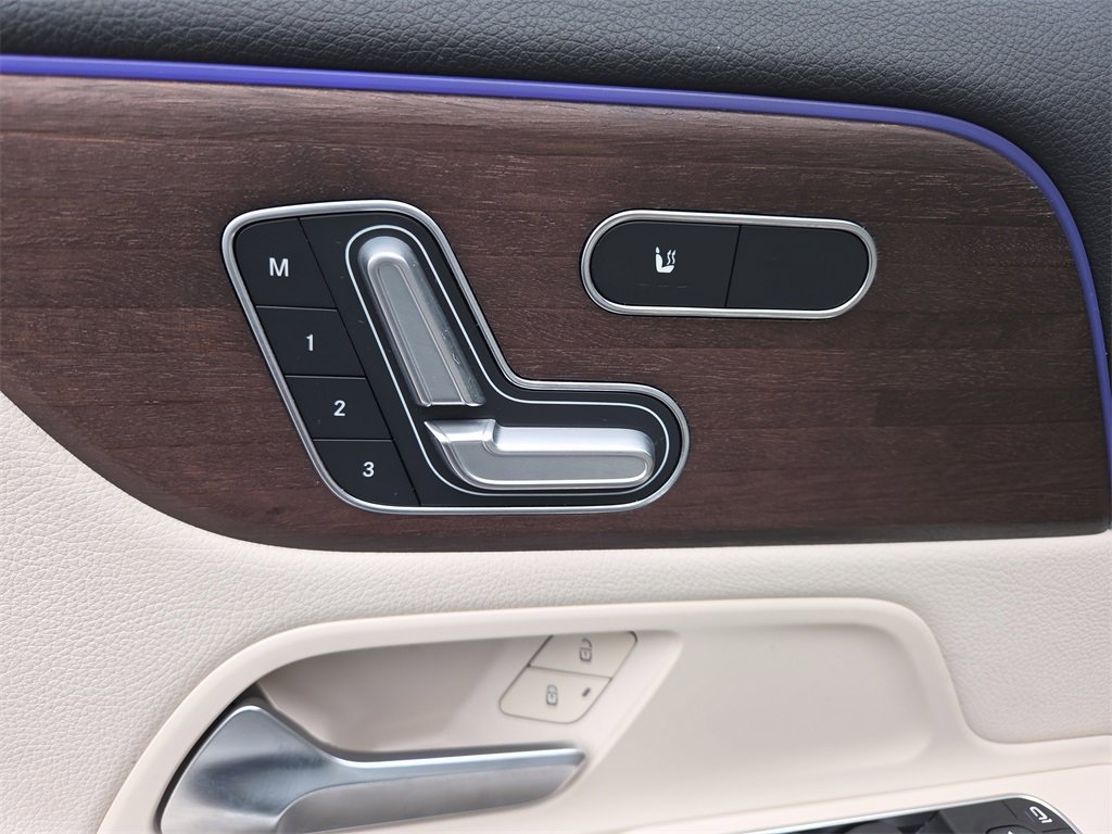 Certified 2022 Mercedes-Benz GLA 250 4MATIC image 11