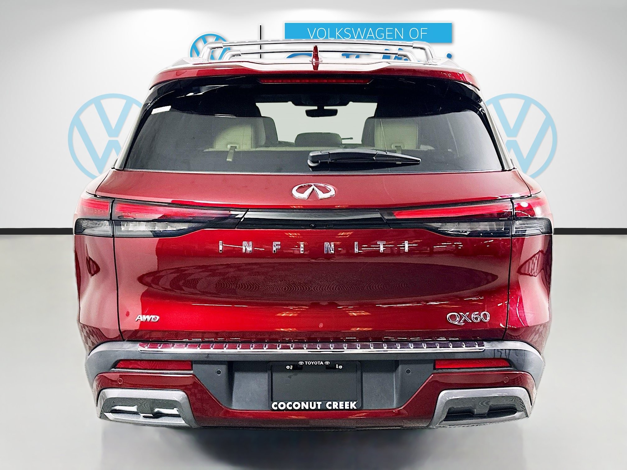 Used 2024 INFINITI QX60 Sensory w/ Cargo Package AWD/4WD image 4