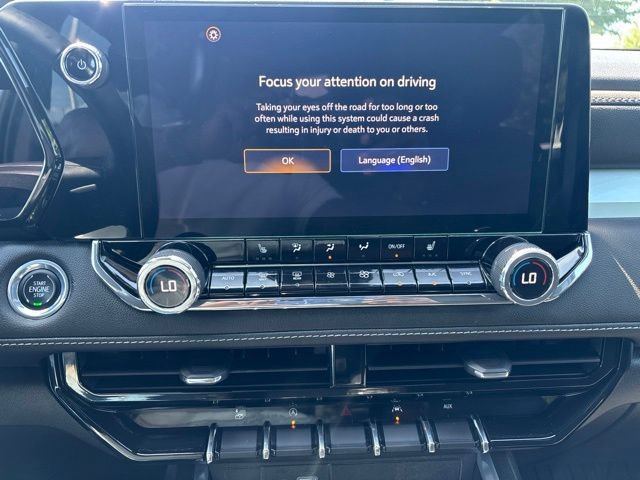 Used 2023 Chevrolet Colorado LT w/ LT Convenience Package II AWD/4WD image 22