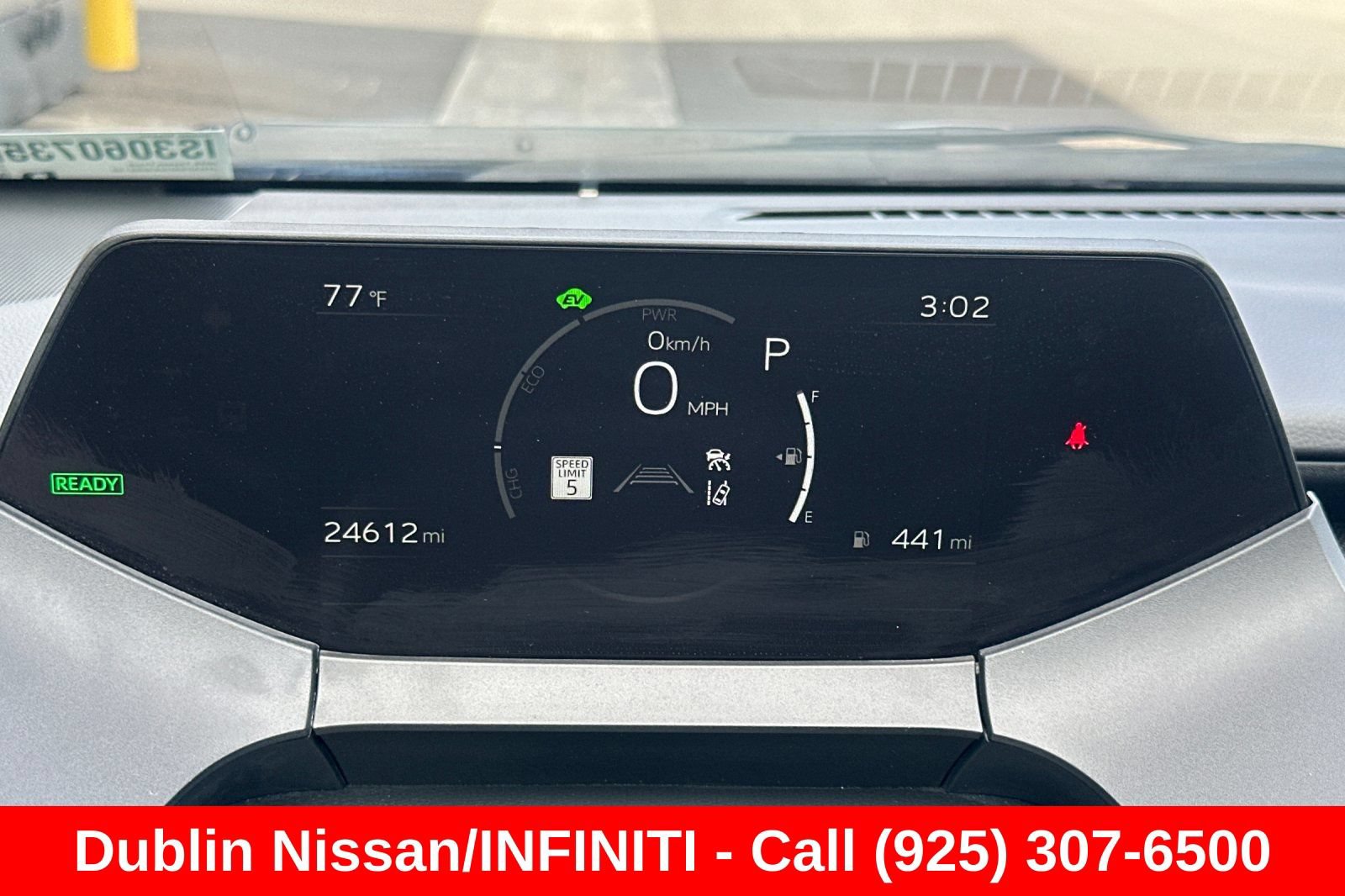 Used 2025 Toyota Prius LE FWD image 39