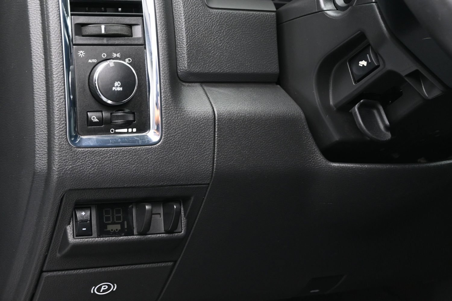 Used 2012 RAM 1500 Limited RWD image 23