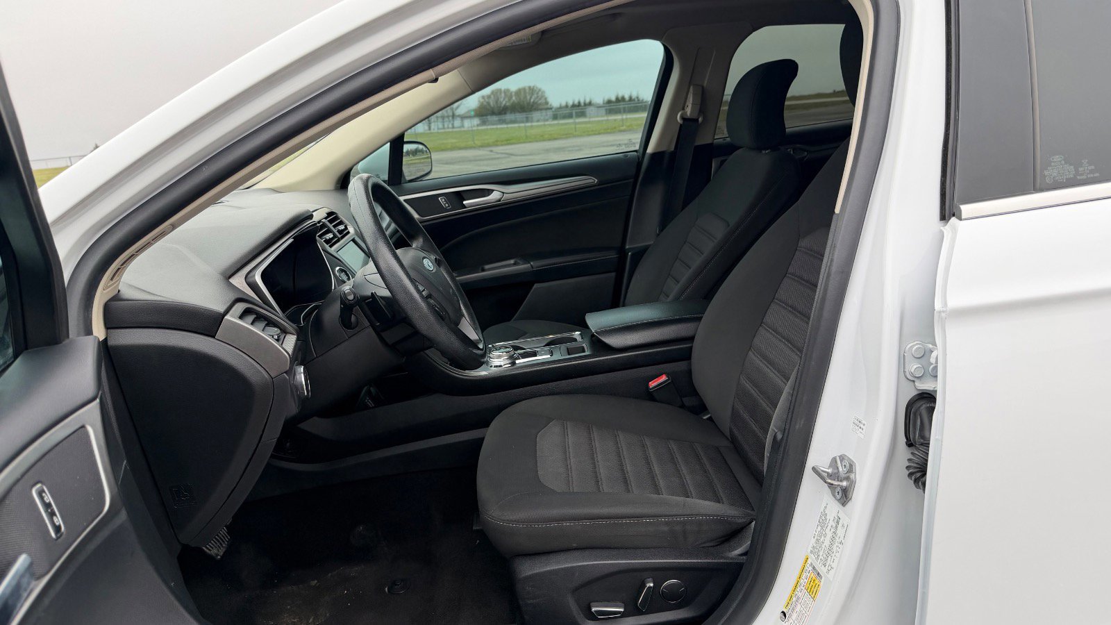 Certified 2019 Ford Fusion SE image 18