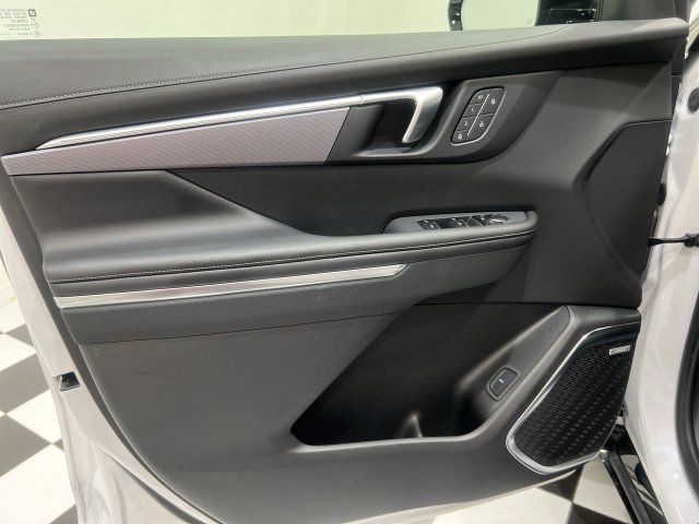 Certified 2025 Buick Enclave Sport Touring w/ Power Package FWD image 21