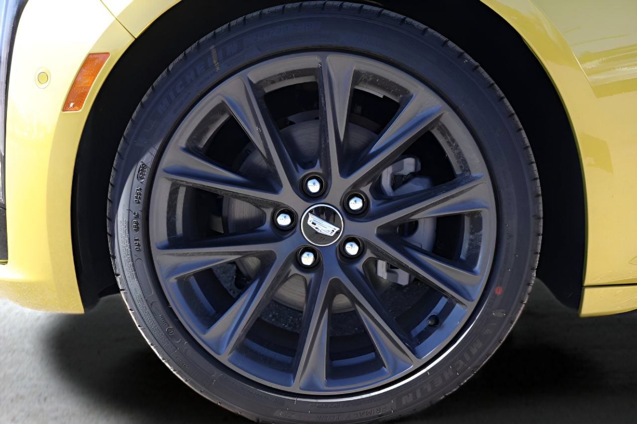 New 2026 Cadillac CT5 Sport w/ Technology Package RWD image 9