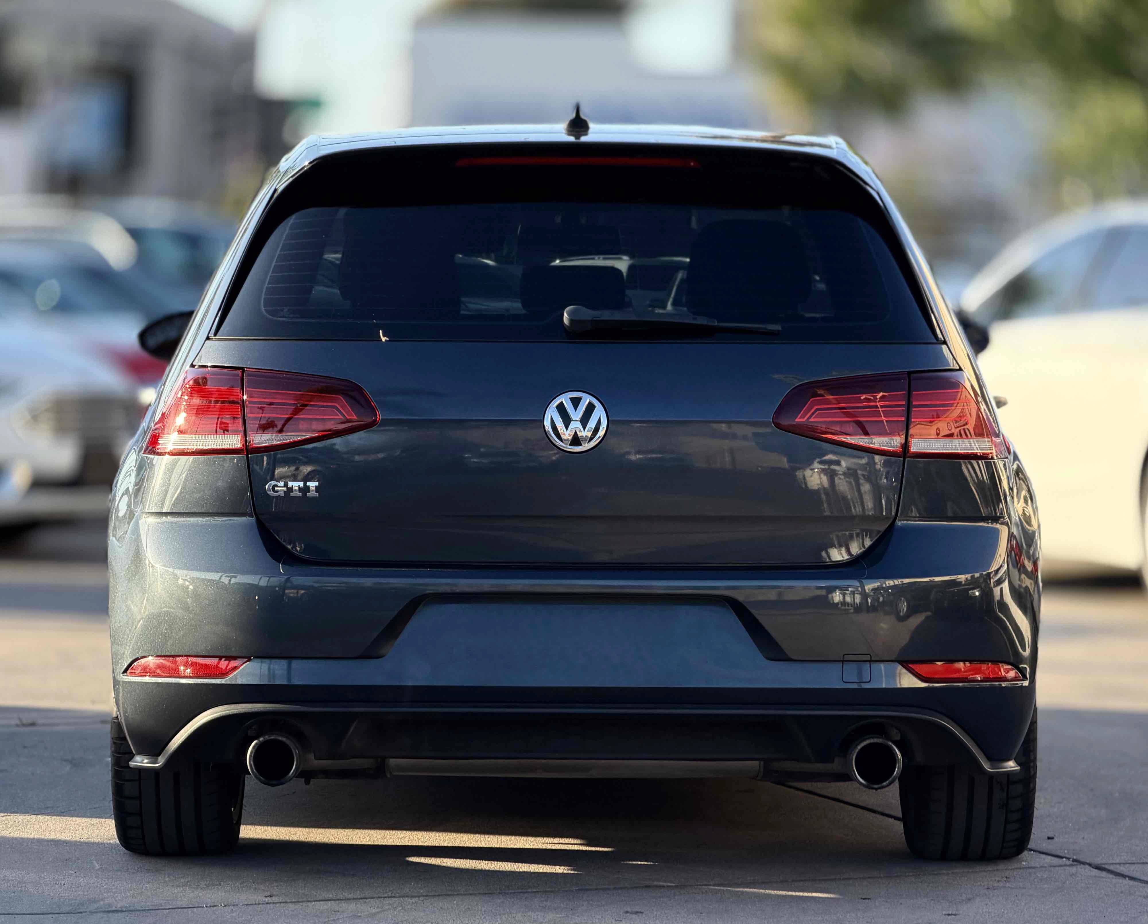 Used 2018 Volkswagen GTI S FWD image 5