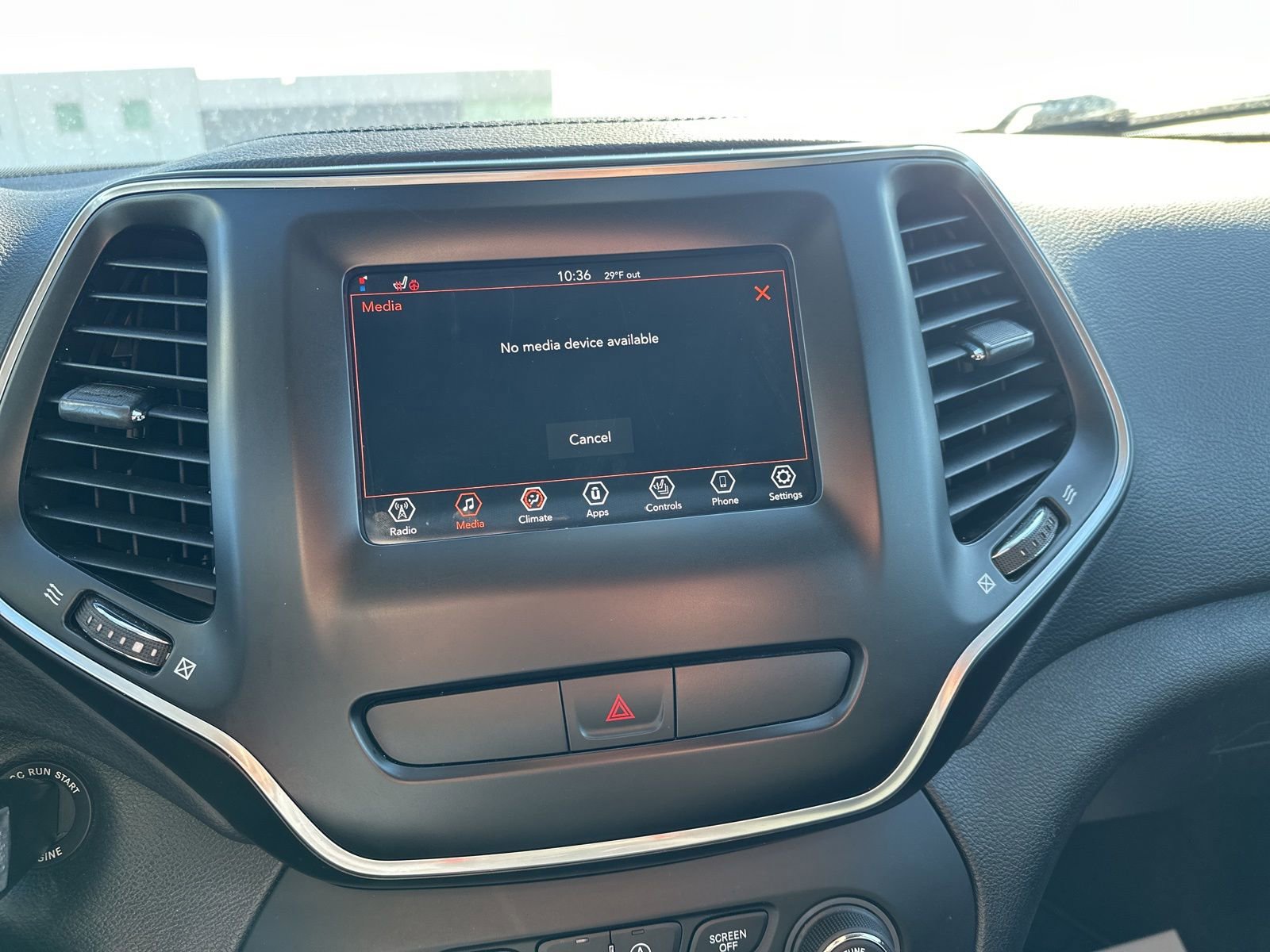 Used 2019 Jeep Cherokee Latitude w/ Cold Weather Group image 44