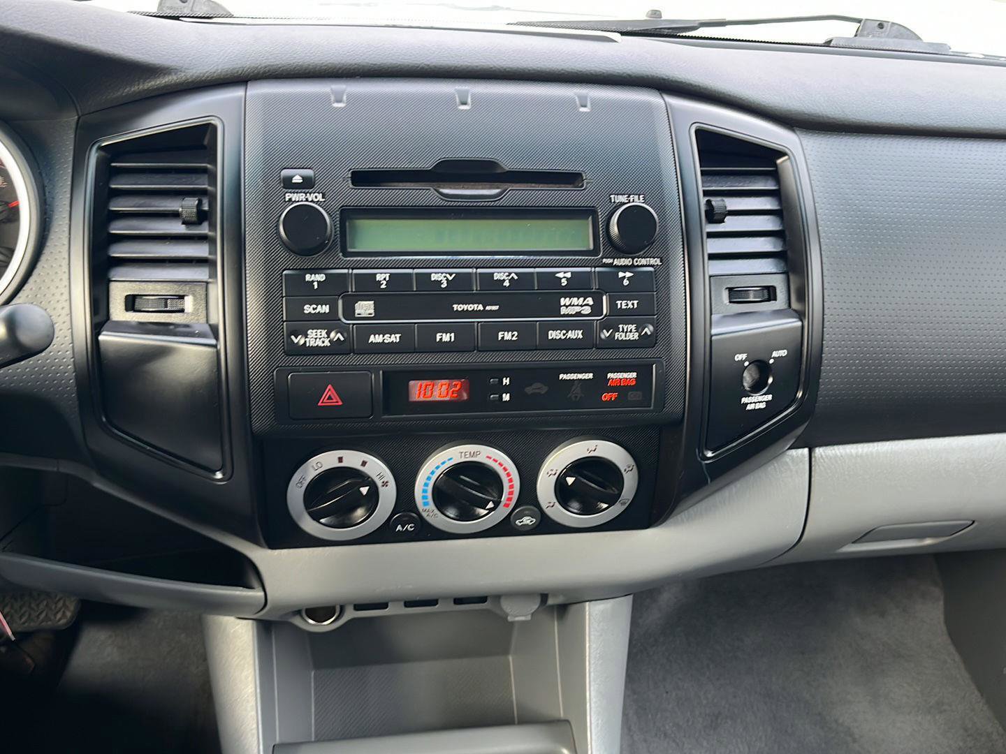 Used 2010 Toyota Tacoma Base image 12