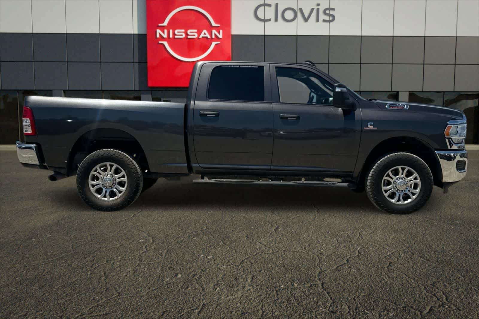 Used 2024 RAM 2500 Tradesman w/ Chrome Appearance Group AWD/4WD image 9