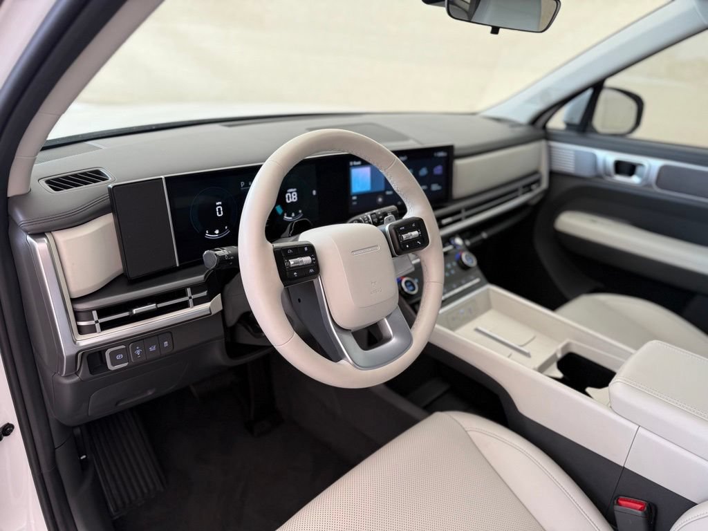 Used 2025 Hyundai Santa Fe SEL FWD image 14