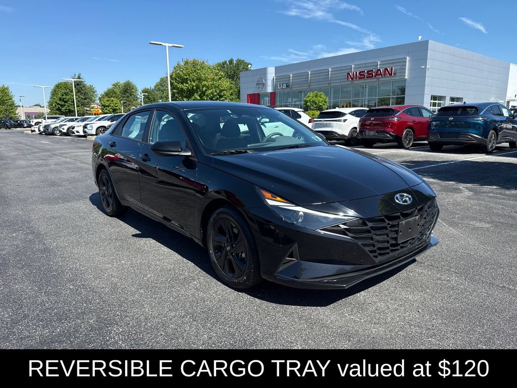 Used 2023 Hyundai Elantra Blue FWD image 4
