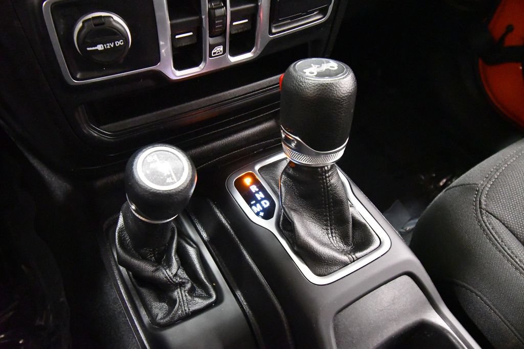 Used 2018 Jeep Wrangler Unlimited Sport S AWD/4WD image 25