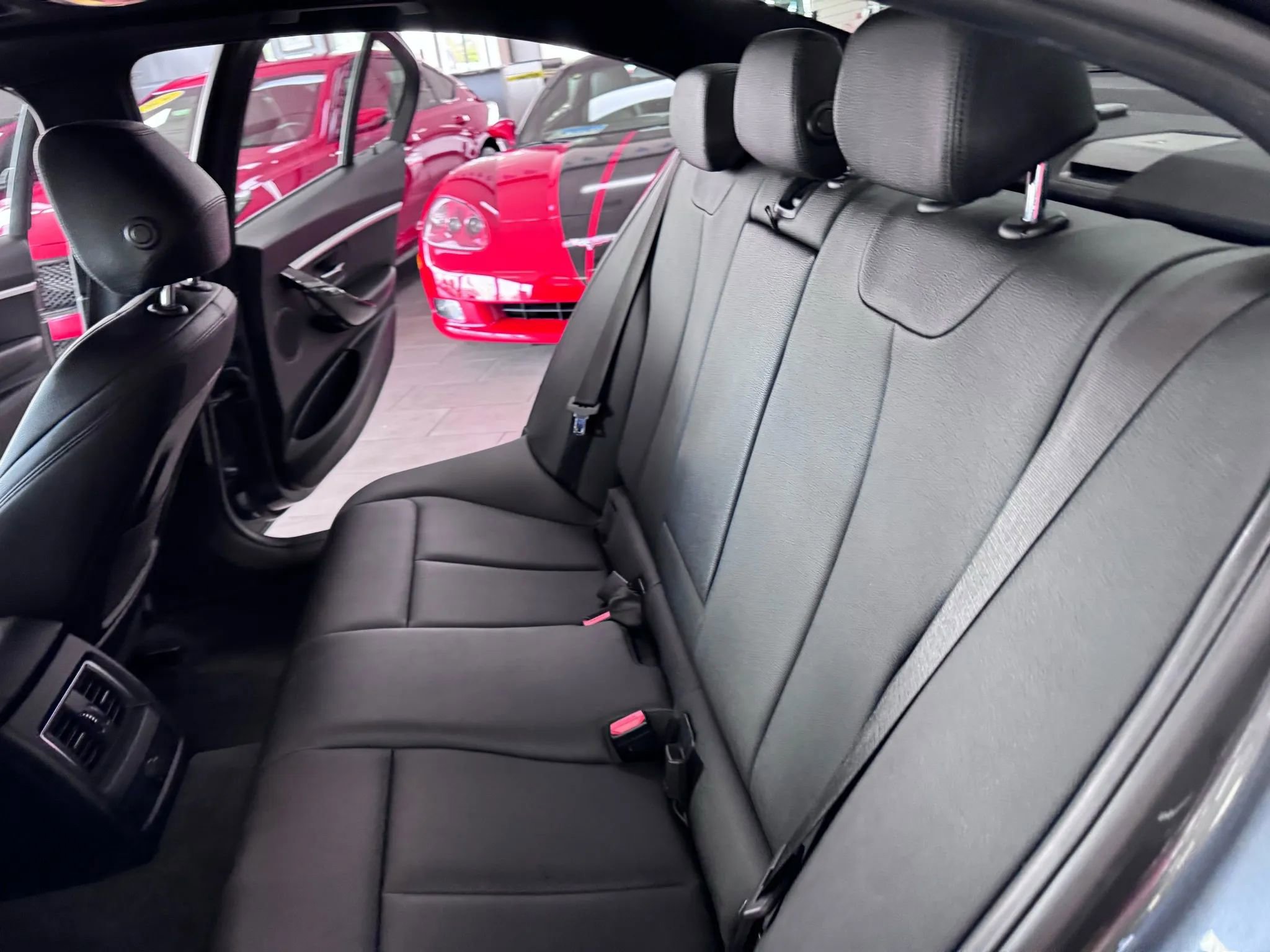 Used 2017 BMW 330i xDrive Sedan image 19