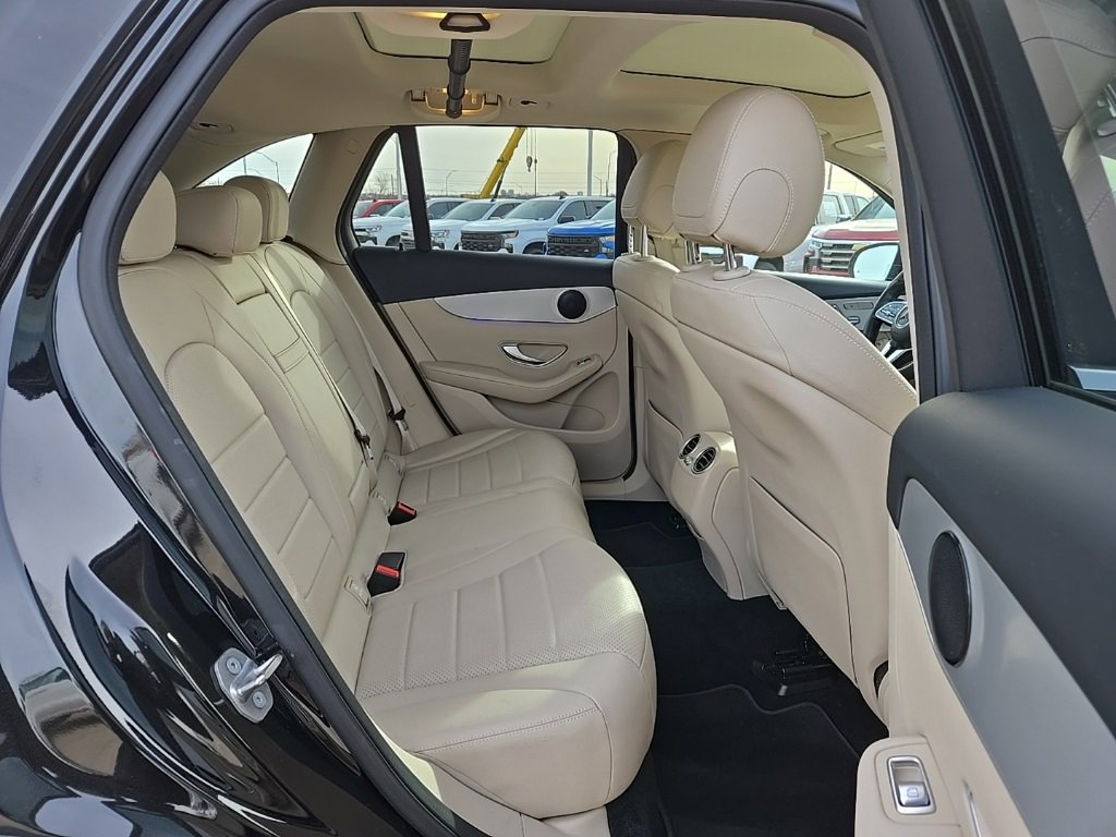 Used 2021 Mercedes-Benz GLC 300 4MATIC image 20