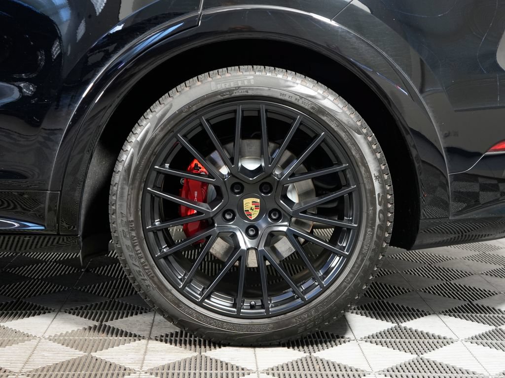 Certified 2021 Porsche Cayenne GTS AWD/4WD image 14