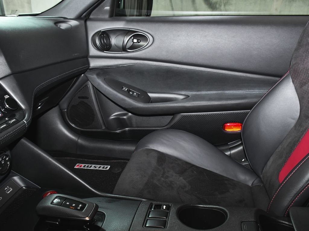 Used 2024 Nissan Z NISMO w/ Floor Mat Package RWD image 43