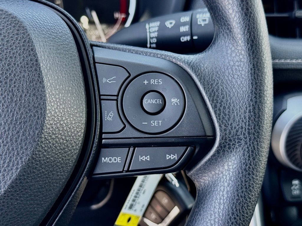 Certified 2025 Toyota RAV4 LE image 23